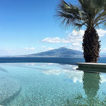 Antiche Mura Relais סורנטו