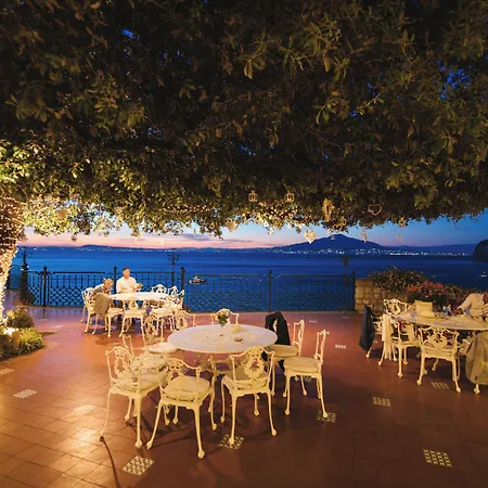 Antiche Mura Relais 4* סורנטו