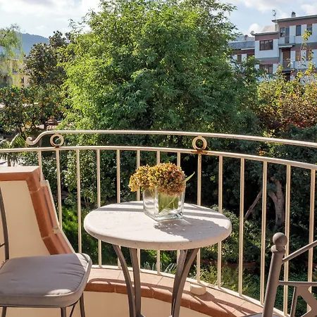 Antiche Mura Relais בית הארחה 4*